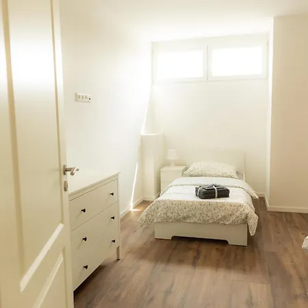 Dohann1 Zentrum, Messehalle, Stationnah & Privatparkplatz Lejlighed